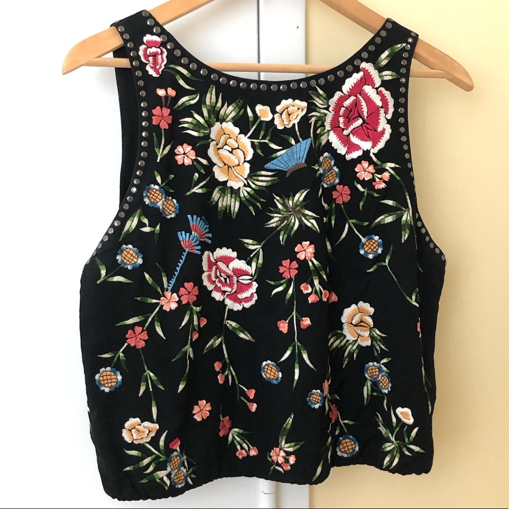 Alice + Olivia crop tee